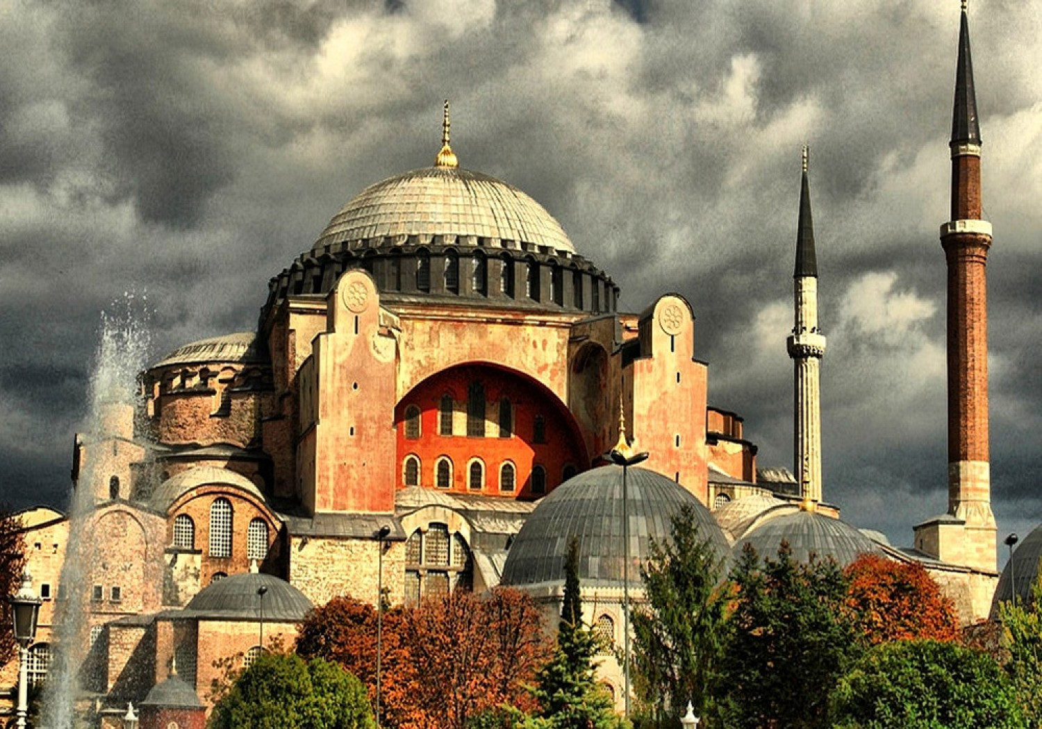 Πανηγυρίζουν οι ισλαμιστές στην Τουρκία: «Στηρίζουμε την οδηγία Ερντογάν να γίνει η Αγία Σοφία ξανά χώρος λατρείας»
