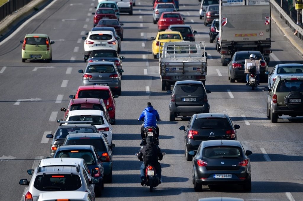 Χαμός στην Κρήτη: Η κυριακάτικη βόλτα συνοδεύτηκε με ταλαιπωρία – Απίστευτη ουρά χιλιομέτρων (φώτο)