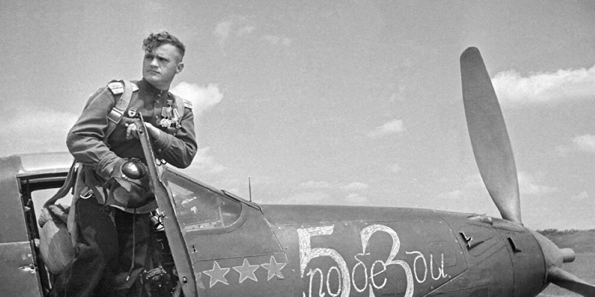 Ιβάν Κοζεντούμπ: Η ιστορία του θρυλικού πιλότου που «διέλυσε» την γερμανική αεροπορία (φώτο)