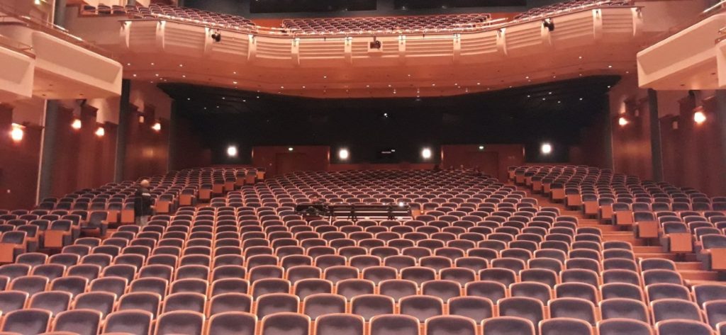 Υπ. Πολιτισμού: Επιχορηγήσεις πάνω από 2.300.000 ευρώ για το Θέατρο