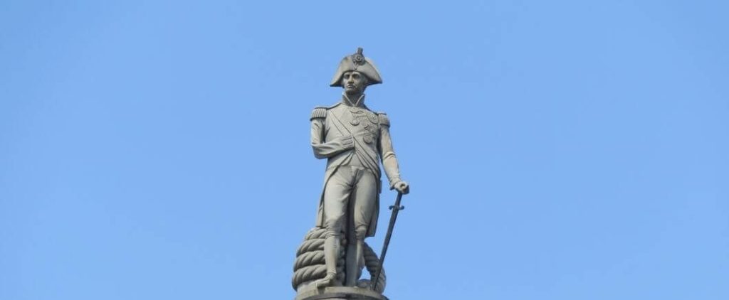 Ο Πακιστανός δήμαρχος του Λονδίνου θέλει να σβήσει την βρετανική ιστορία: Ζητά να γκρεμίσει την Στήλη του Νέλσον