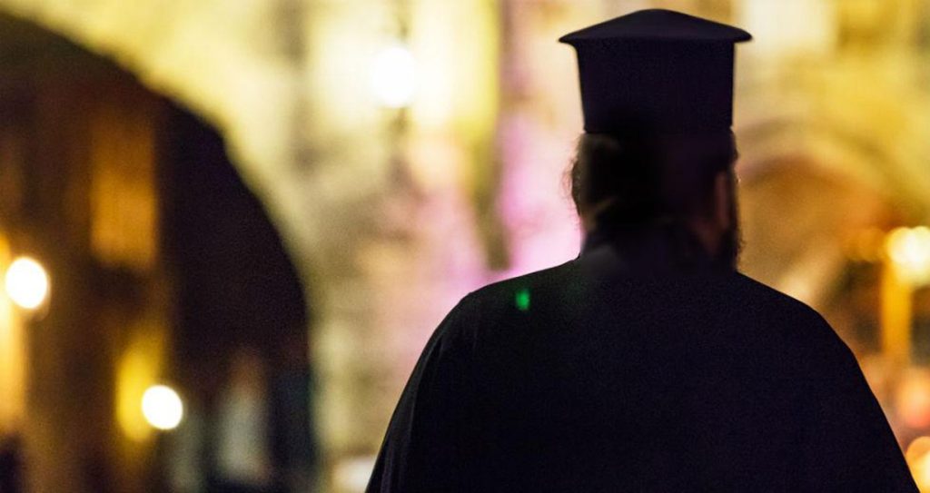 Σάλος στη Φθιώτιδα: Μπλεγμένος σε «ροζ» σκάνδαλο ο ιερέας του χωριού – Έφτασε μέχρι και το αυτόφωρο