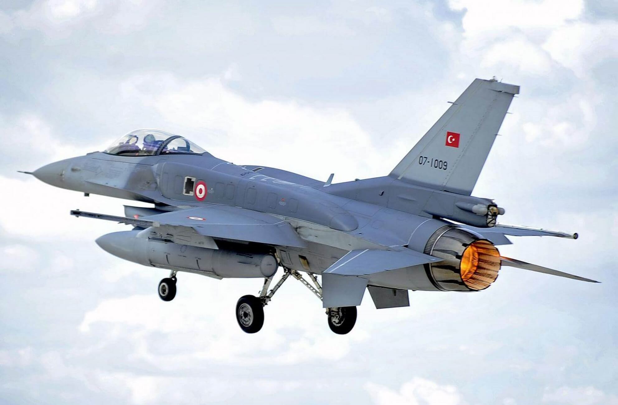 Νέο κρεσέντο τουρκικών προκλήσεων στο Αιγαίο: 25 παραβιάσεις και 2 εικονικές αερομαχίες