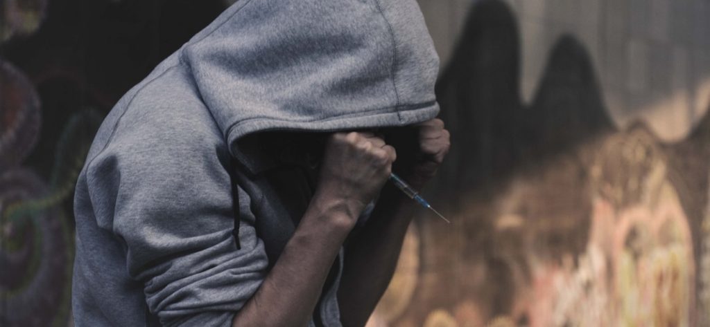 Στην «κόλαση» του ναρκεμπορίου το κέντρο της Αθήνας: Εφιαλτικές εικόνες (φώτο)