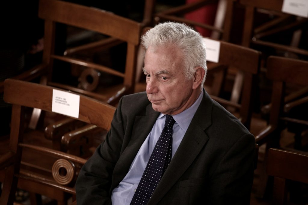 Π.Πικραμμένος: «Αν κλείσουμε πάλι την οικονομία θα καταρρεύσουμε»