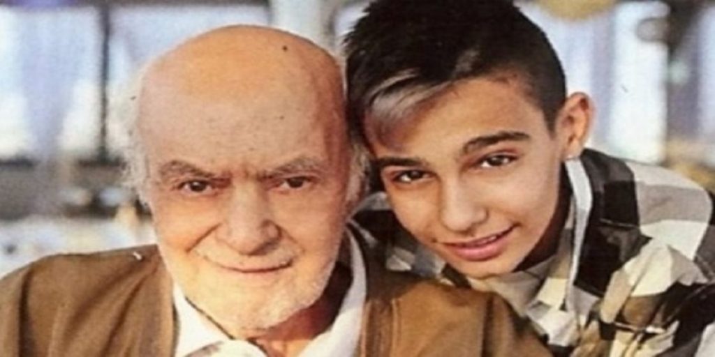 Ο γιος του Ανδρέα Μπάρκουλη έκατσε φαντάρος μόλις για μία ημέρα λόγω της νόσου του Crohn