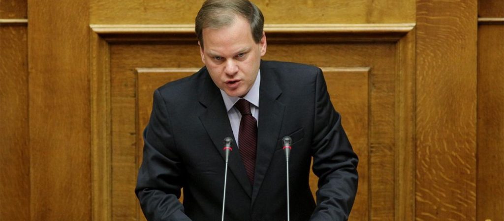 Κώστας Καραμανλής: Η απάντηση στον Τσίπρα με «κολάζ και κουίζ» (φώτο)