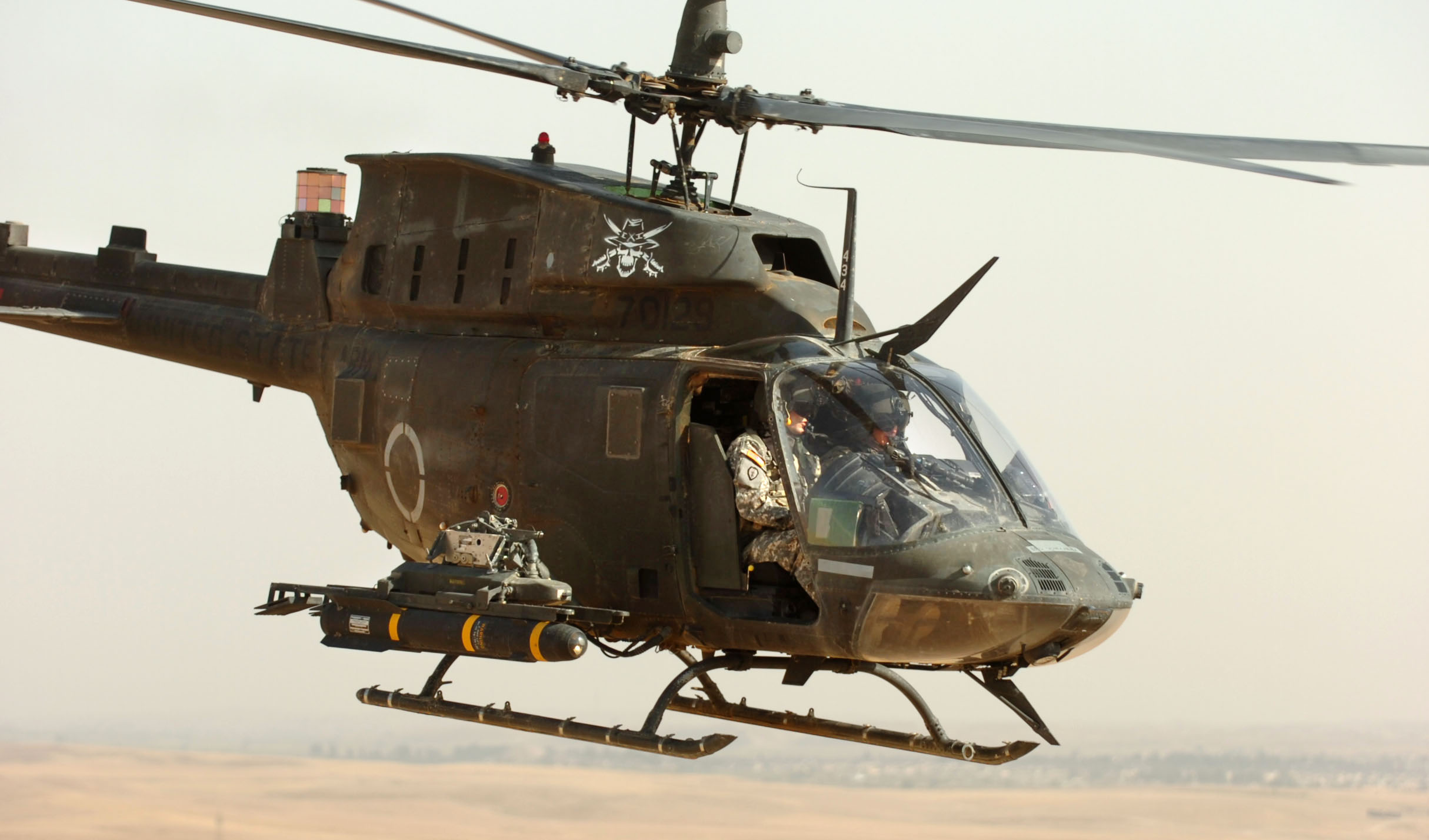 Τα ελικόπτερα Kiowa της Αεροπορίας Στρατού εξοπλίζονται με πολυβόλο 50 χιλιοστών (φώτο)