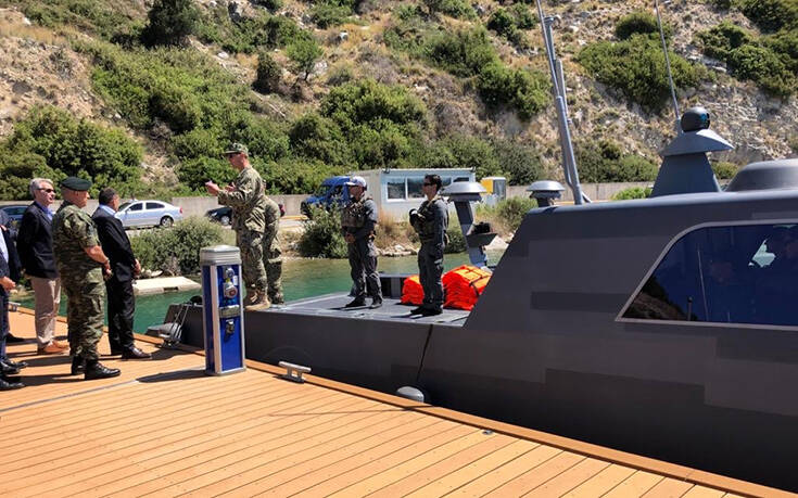 Ν.Παναγιωτόπουλος και Τ.Πάιατ στη Σούδα – Επιθεώρησαν τα σκάφη των ειδικών επιχειρήσεων