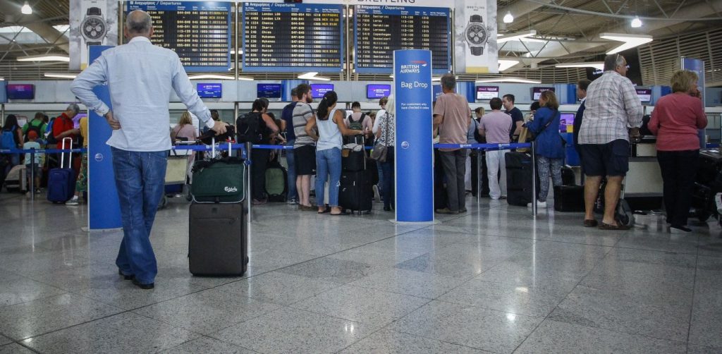Τα νέα πρωτόκολλα που θα ισχύσουν στις αφίξεις τουριστών στα αεροδρόμια
