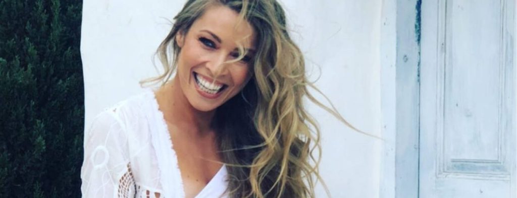 Μαριέττα Χρουσαλά: Έβαλε το «μαύρο» μαγιό της και μας έδειξε τη σωματάρα της! (φώτο)