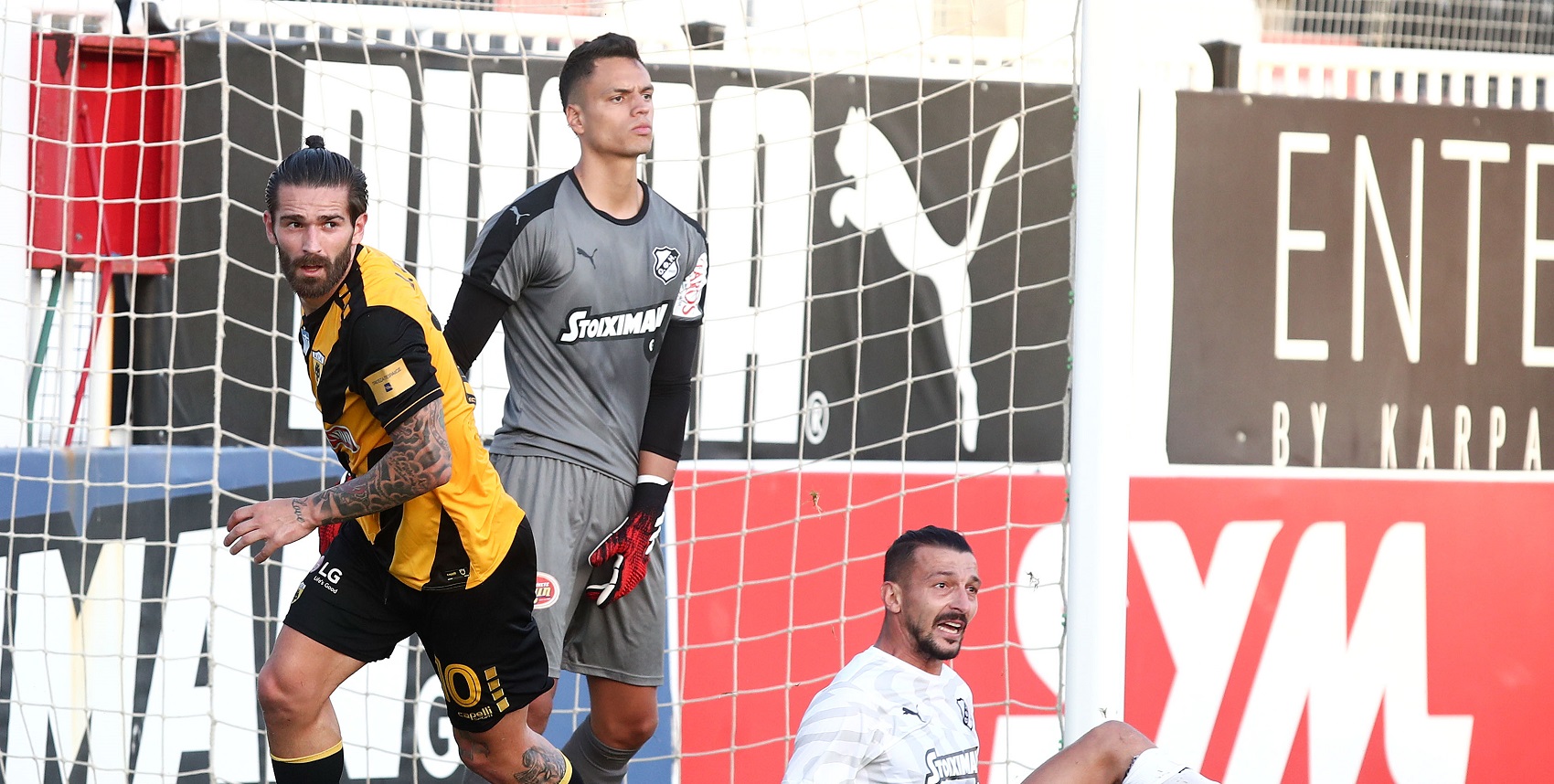 Πέρασε από την Κρήτη η ΑΕΚ – Κέρδισε (0-2) τον ΟΦΗ και κουνάει σεντόνι