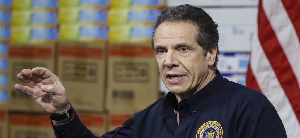 Νέα Υόρκη: Ο Δημοκρατικός κυβερνήτης απειλεί με νέο lockdown