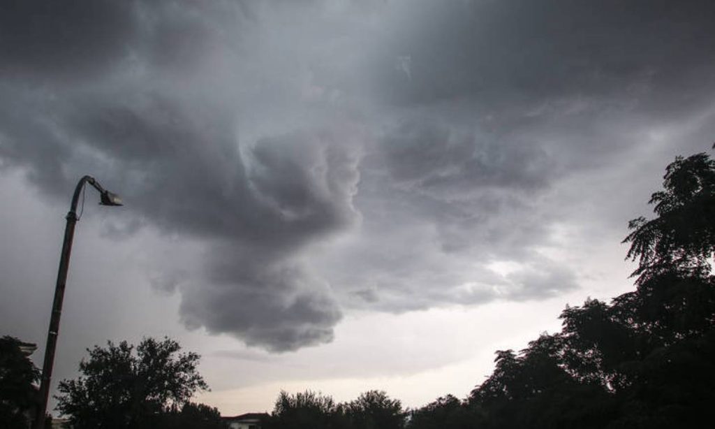 Άστατος ο καιρός σήμερα – Πού θα έχουμε βροχές και καταιγίδες