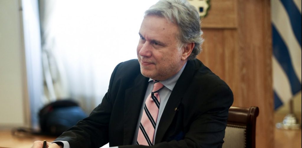 «Πυρά» Γ. Κατρούγκαλου σε Κ. Μητσοτάκη: «Πολιτικό σκάνδαλο η ενίσχυση των ΜΜΕ – Έγινε με δική του καθοδήγηση»