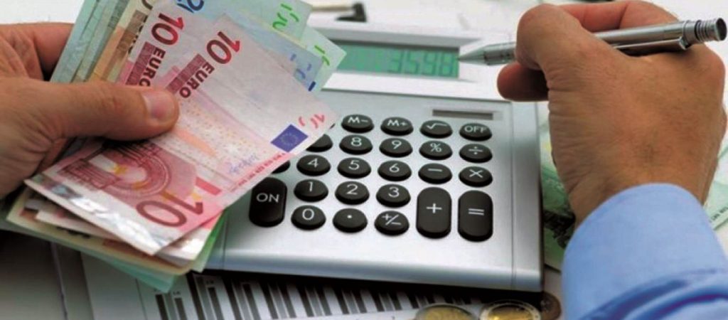 Φορολογικές δηλώσεις 2020: Με επιπλέον φόρο 1 στα 3 εκκαθαριστικά – 24ωρη αποχή των λογιστών αύριο