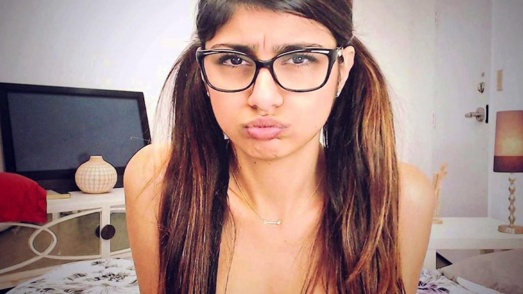 Mia Khalifa: Αυτοί είναι οι 11 αγαπημένοι της παίκτες! (φώτο – βίντεο)