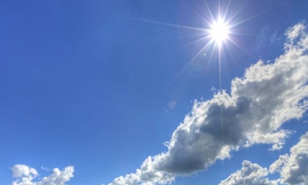 Καιρός: Άνοδος της θερμοκρασίας αλλά και τοπικές βροχές σήμερα – Δείτε αναλυτικά την πρόγνωση
