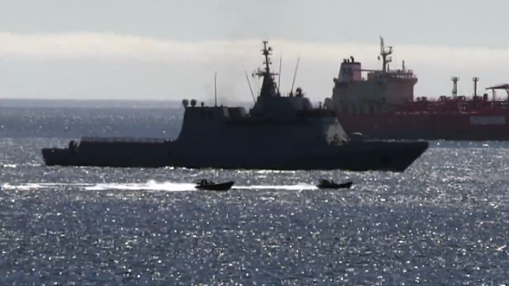 Γιβραλτάρ: Ισπανική φρεγάτα παραβίασε βρετανικά χωρικά ύδατα – Διέκοψε άσκηση του Ναυτικού (βίντεο)