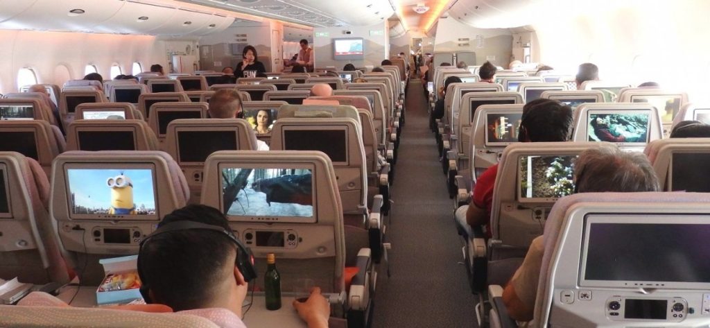 Οι πτήσεις στο μέλλον: Διώροφα καθίσματα θα μας επιτρέπουν να «ξαπλάρουμε» (βίντεο)