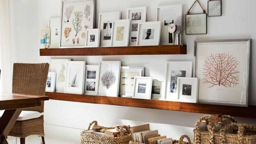 Θα σε σώσει – Ένα εύκολο κόλπο για να κρεμάς σωστά τα κάδρα στους τοίχους (βίντεο)