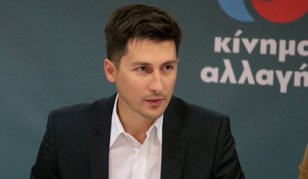 Επική ατάκα από τον Π.Χρηστίδη: «Τρόλαρε» τον Δ.Παπαδημούλη με στίχους του ράπερ Toquel