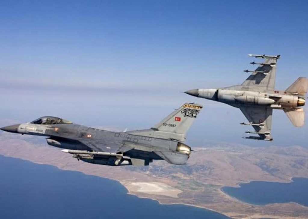 Sabah: «Μην εκπλαγείτε αν δείτε τουρκικά F-16 και ελικόπτερα στη Λιβύη»