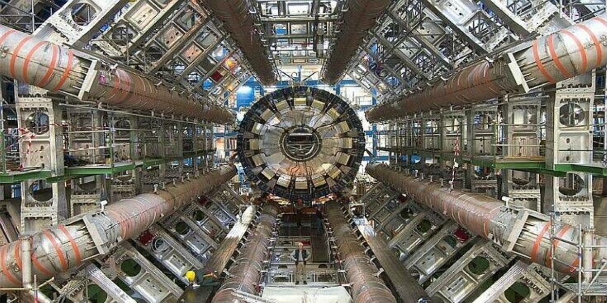 CERN: Εγκρίθηκε η κατασκευή νέου κυκλικού υπερ-επιταχυντή μήκους 100 χιλιομέτρων – Πως θα χρησιμοποιηθεί;