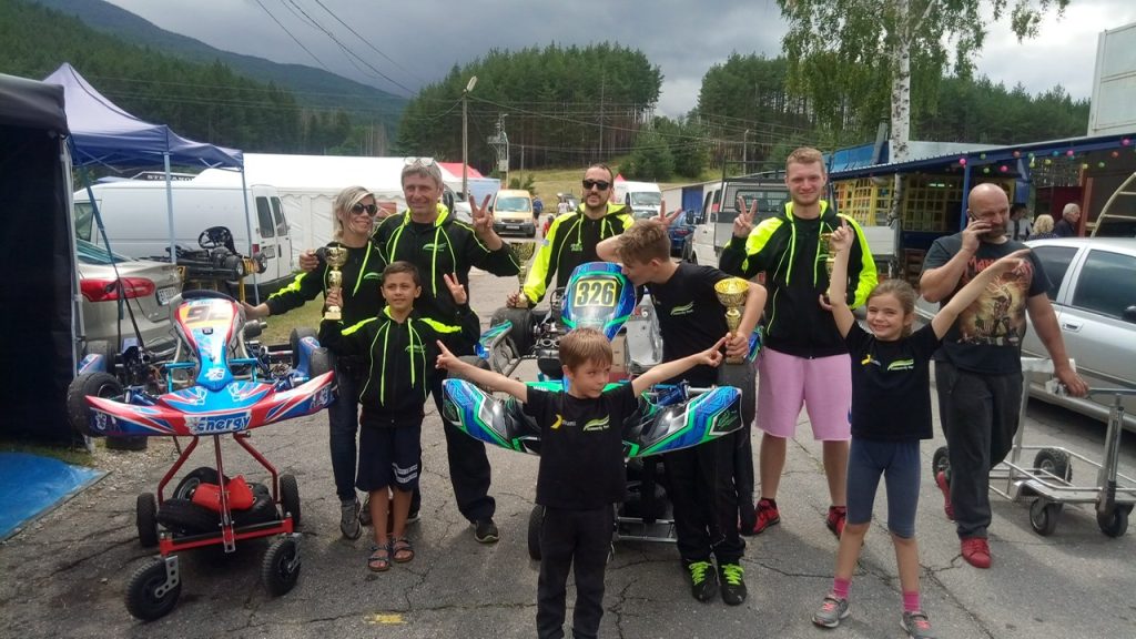 Ετοιμάζει βαλίτσες η Cosmosrally Kart Academy για διεθνείς αγώνες καρτ