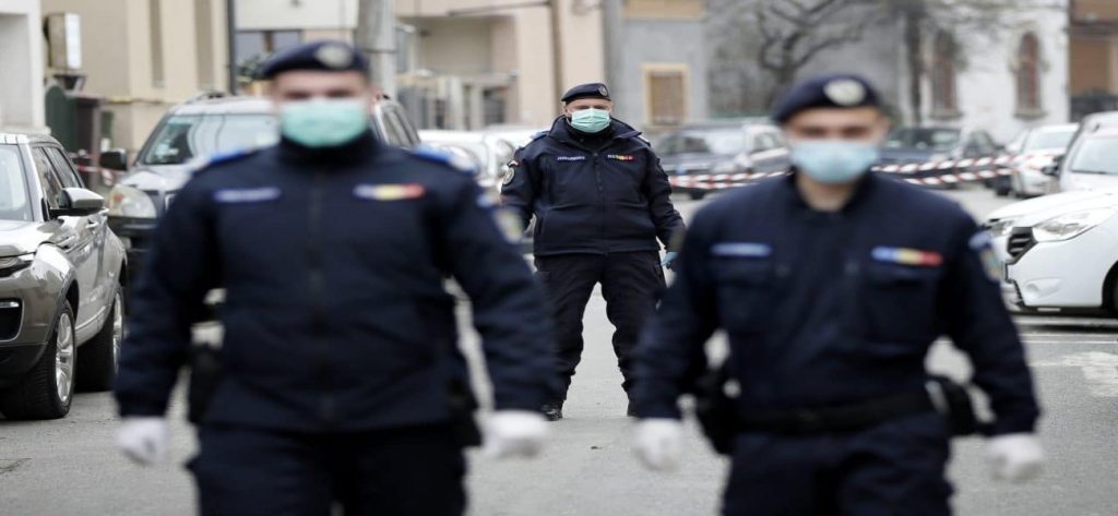 «Μασκοφόροι» ξανά στην Βουλγαρία: Υποχρεωτική μάσκα ξανά σε εσωτερικούς χώρους