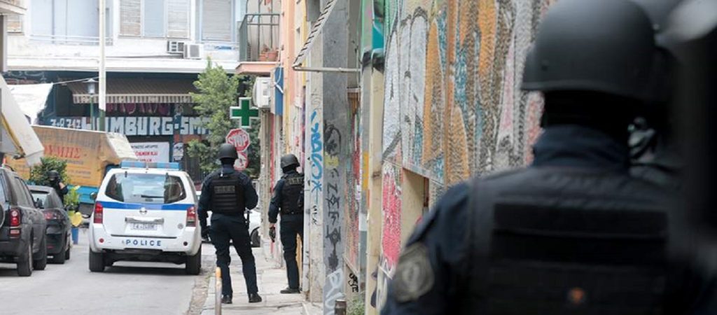 Εξάρχεια: Χειροπέδες σε τρεις αλλοδαπούς με ναρκωτικά