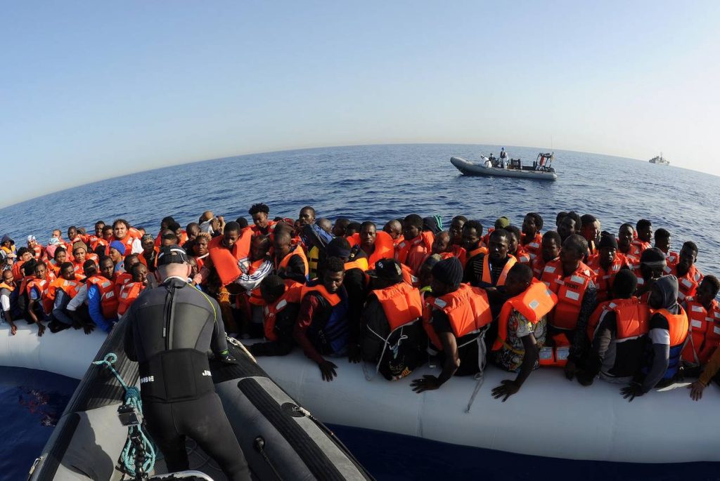 Επίθεση από τον Τούρκο υφυπ. Εξωτερικών: «Η Ελλάδα απωθεί τους μετανάστες με πραγματικές σφαίρες»