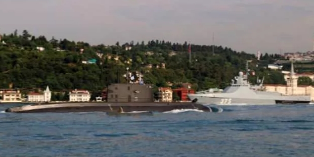 Ρωσικό υποβρύχιο κλάσης Kilo γεμάτο με βλήματα Kalibr κατευθύνεται στη Μεσόγειο