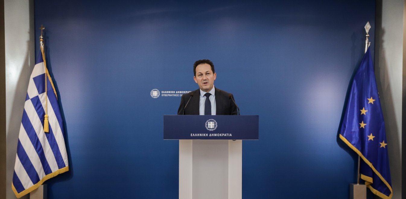 Δια ζώσης θα γίνεται πλέον το briefing του Στέλιου Πέτσα