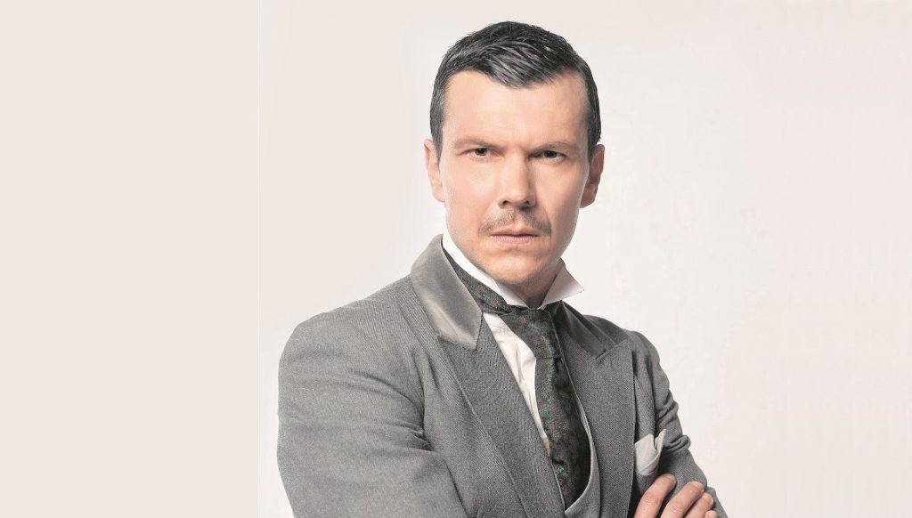 Ιωάννης Παπαζήσης: «Είμαι τόσο ερωτευμένος με τον πατέρα μου κι αυτό δεν αλλάζει» (βίντεο)