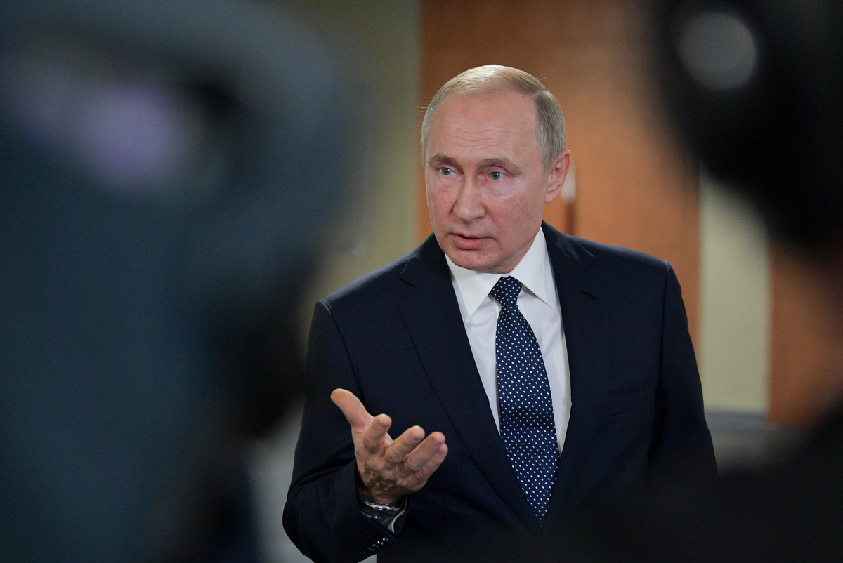 Β.Πούτιν: Ξεκινά το δημοψήφισμα για το αν οι Ρώσοι επιθυμούν συνταγματική μεταρρύθμιση για να θέσει νέα υποψηφιότητα