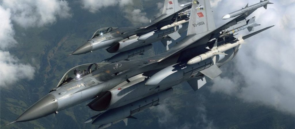 Τουρκικά μαχητικά πέταξαν 3 φορές πάνω από Οινούσσες και Παναγιά (upd2)