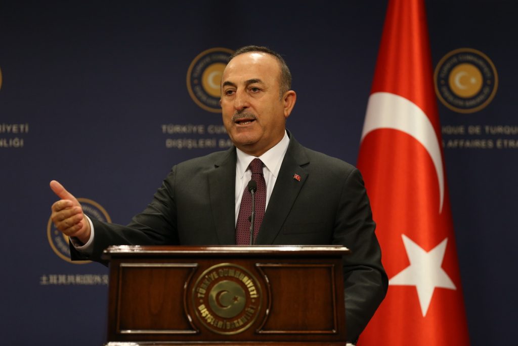 Μ.Τσαβούσογλου για Ε.Μακρόν: «Αντί να μπλέκεται σε άλλες χώρες ας προσπαθήσει να κυβερνήσει σωστά τη Γαλλία»