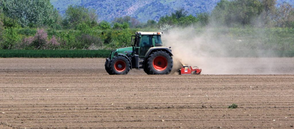 Επικράτησε η λογική: Αναστέλλεται η καταβολή τέλους επιτηδεύματος για τους αγρότες