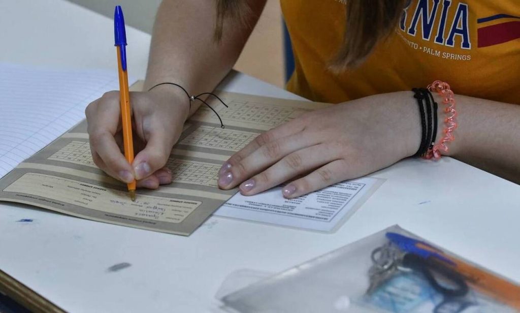 Πανελλήνιες 2020: «Τίτλοι τέλους» με Χημεία, Οικονομία και Αρχές Οικονομικής Θεωρίας – Πότε αναμένονται οι βαθμολογίες