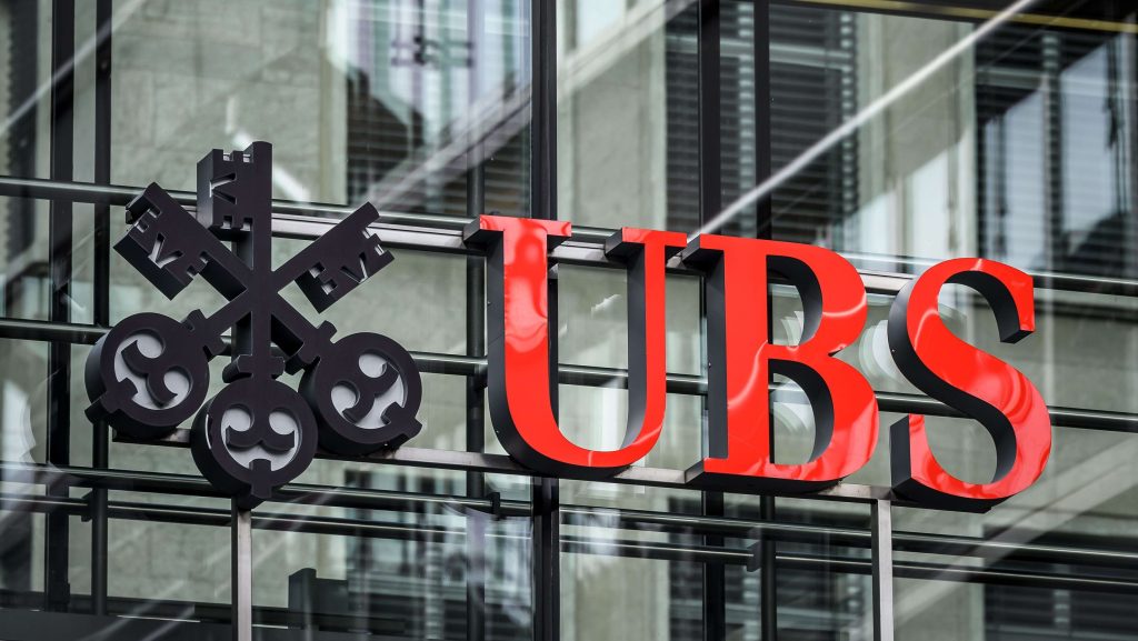 Tράπεζα UBS: Συμβιβασμός με πρώην ασκούμενη για υπόθεση βιασμού