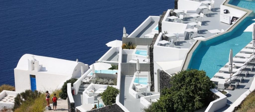 Αυτά είναι τα νέα μέτρα στήριξης για τις τουριστικές επιχειρήσεις – Εξετάζονται και έξτρα παρεμβάσεις