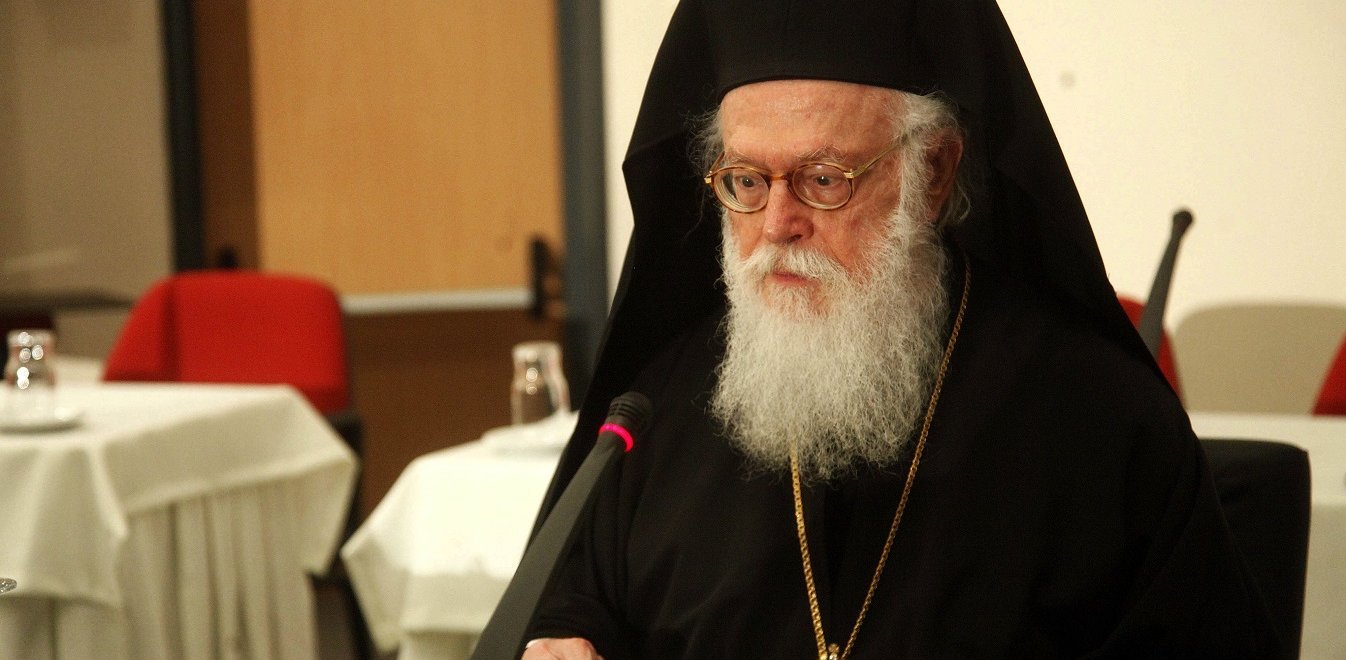 Αρχιεπίσκοπος Αλβανίας: Επεβλήθη σε εγχείρηση στη καρδιά