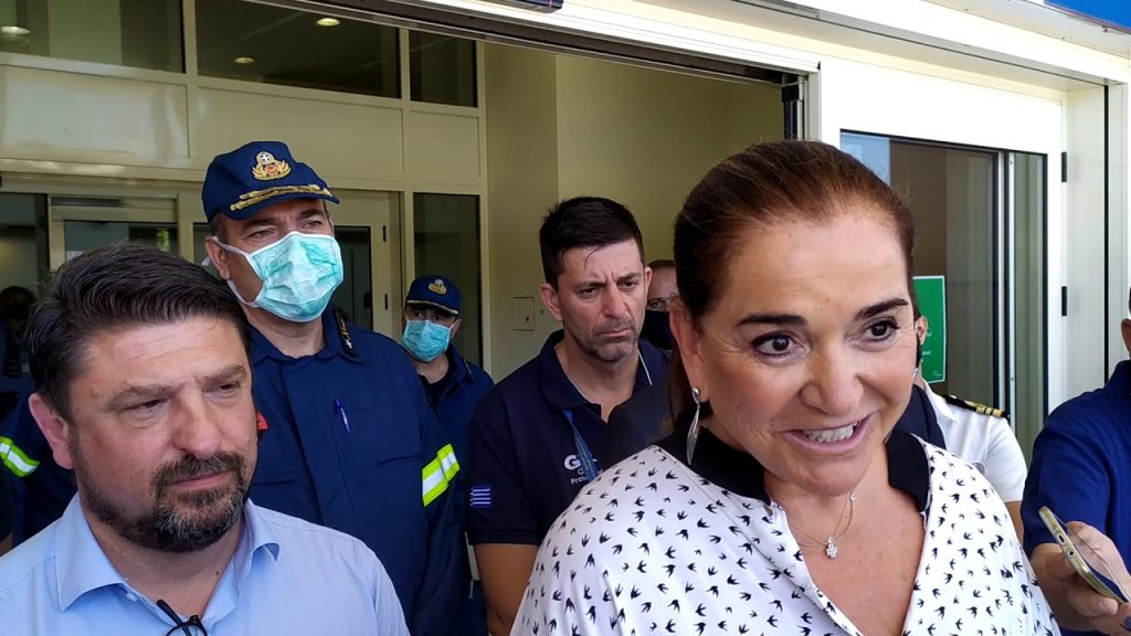 Ντόρα Μπακογιάννη και Νίκος Χαρδαλιάς πήγαν για… ψαράκι στο Μαράθι (φώτο)