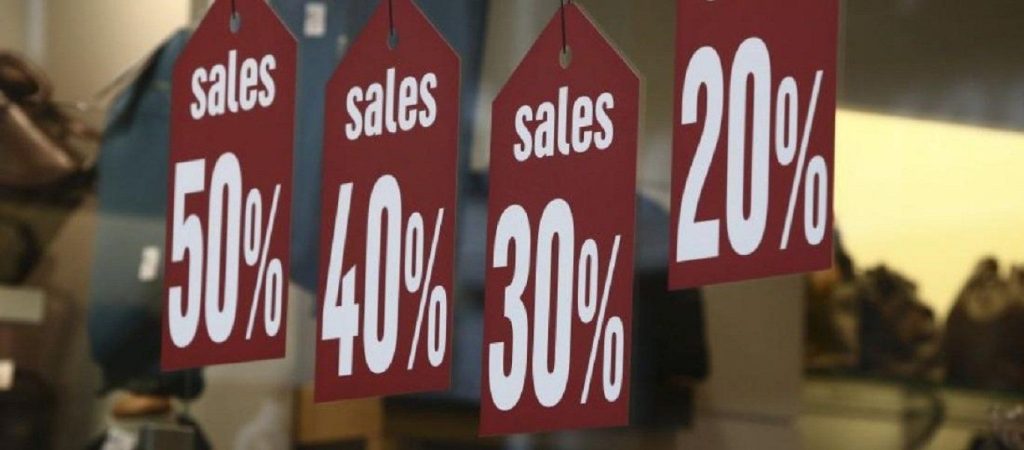 Θερινές εκπτώσεις 2020: Πότε ξεκινούν και ποια Κυριακή θα είναι ανοιχτά τα καταστήματα