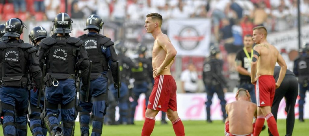 Σκηνές «απείρου κάλλους» στην Ουγγαρία: Και υποβιβασμένοι και δαρμένοι (βίντεο)