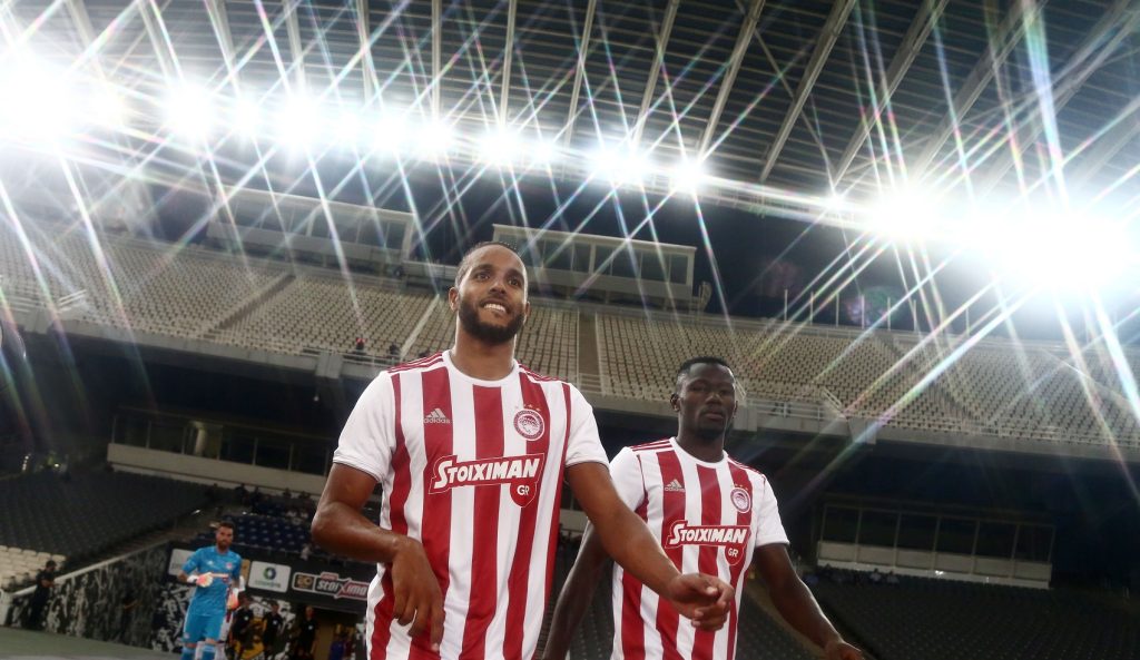 Ελληνικό πρωτάθλημα: Πρωταθλητής ο Ολυμπιακός – Κέρδισε (1-2) την ΑΕΚ στο ΟΑΚΑ