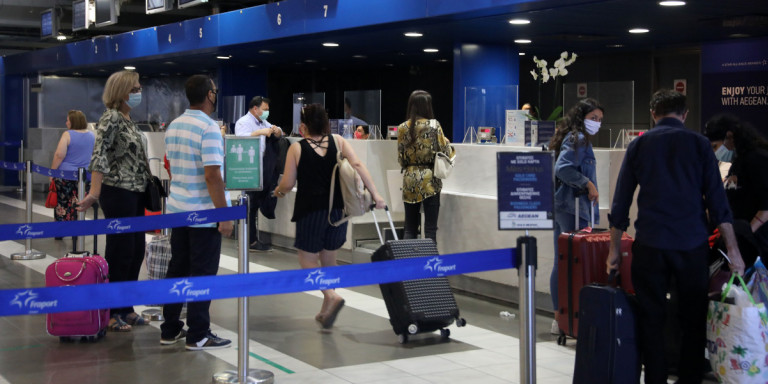 Οι 9 οδηγίες της Πολιτικής Προστασίας για το ταξίδι με το αεροπλάνο