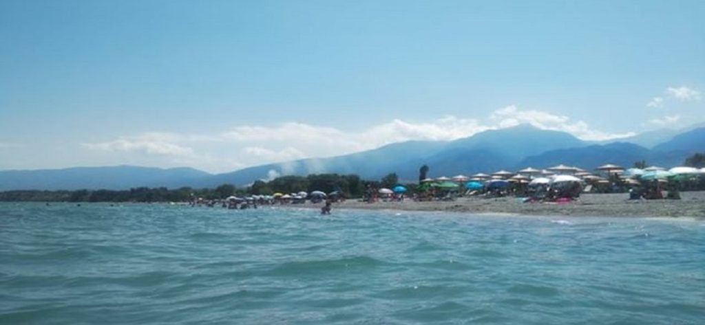 Όλυμπος: Φωτιά στους πρόποδες του βουνού (βίντεο)