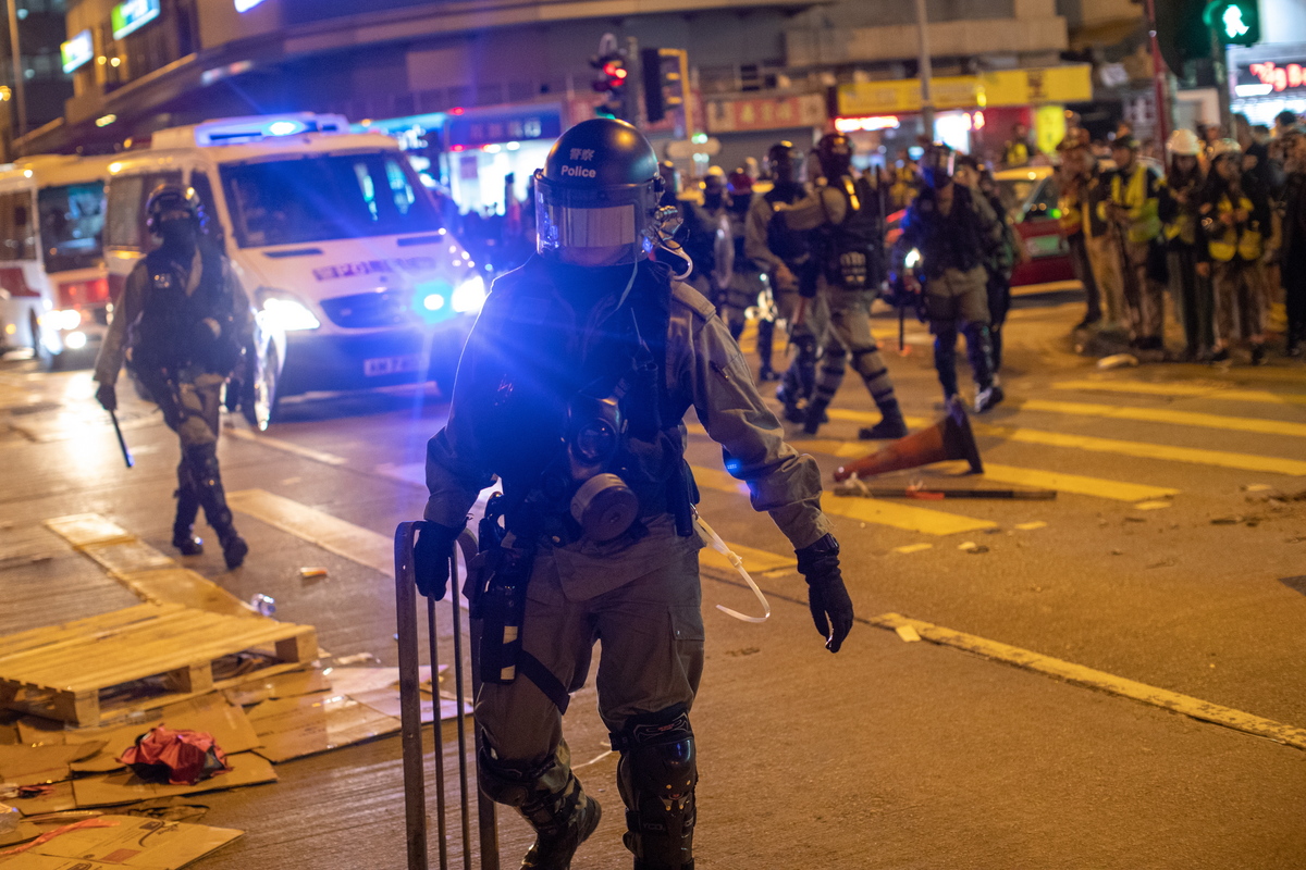 Χονγκ Κονγκ: Τουλάχιστον 53 συλλήψεις σε διαδήλωση κατά της κυβέρνησης